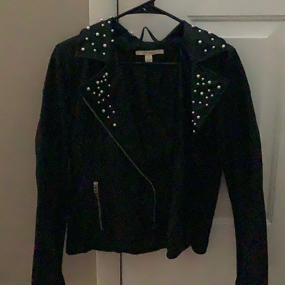 Black leather with pearls size large